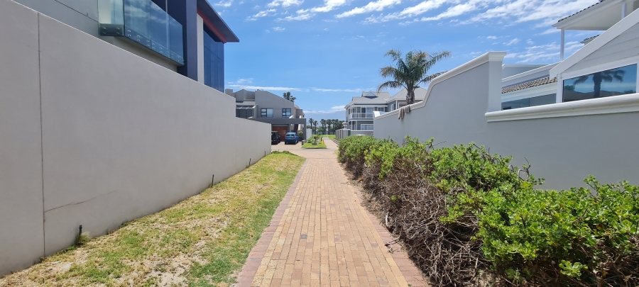 6 Bedroom Property for Sale in Greenways Golf Estate Western Cape